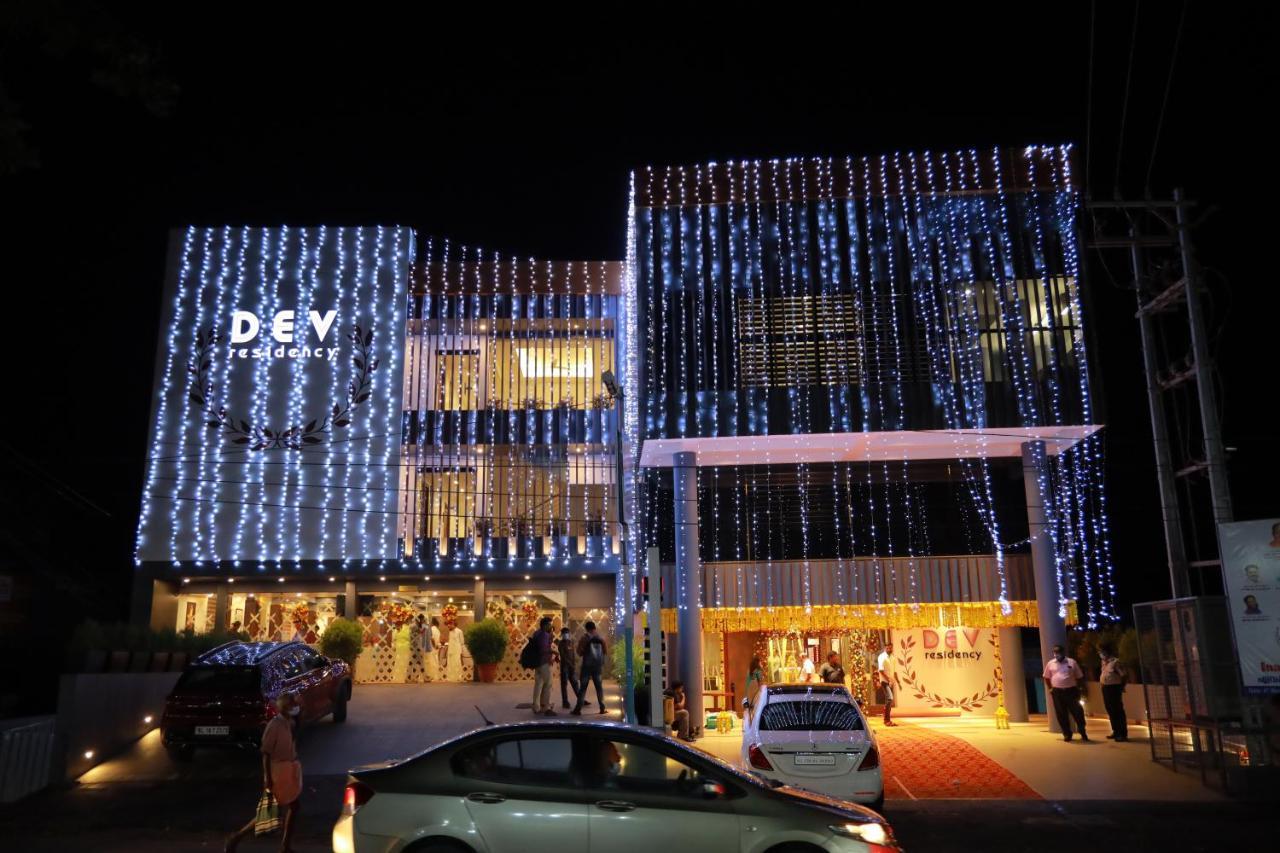 Отель Dev Residency Тривандрум Экстерьер фото